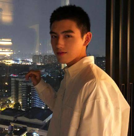 陈飞宇爆料者是谁呀视频,揭秘背后真相 第2张 陈飞宇爆料者是谁呀视频,揭秘背后真相 第2张